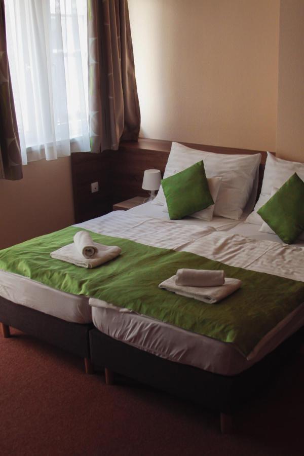 Hotel Centrooms *